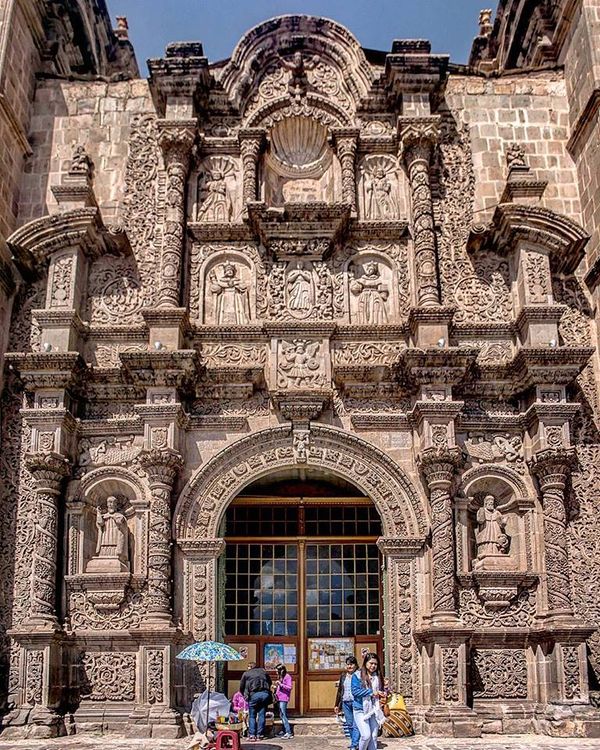 Catedral de San Carlos de Puno.jpg
