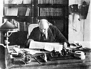 Lenin-office-1918.jpg