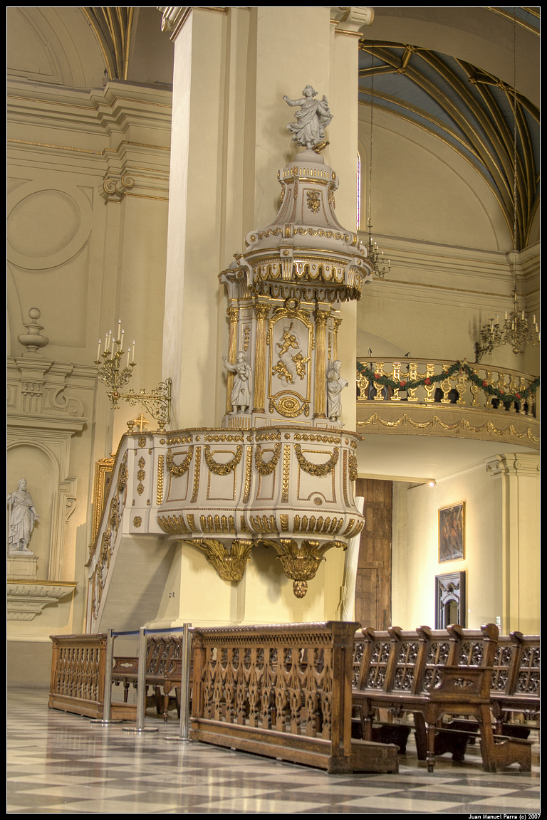 Púlpito de la Catedral de Lima. Fotografía de Juan Manuel Parra