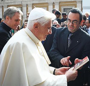 Libro audiencia papal-1.JPG