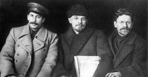 800px-Stalin-Lenin-Kalinin-1919.jpg