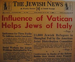 El Vaticano ayuda a los judíos.jpg